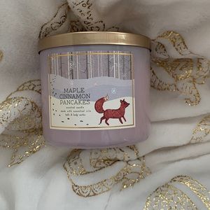 New Bath and Body Maple Cinnamon Pancakes 3 wick candle